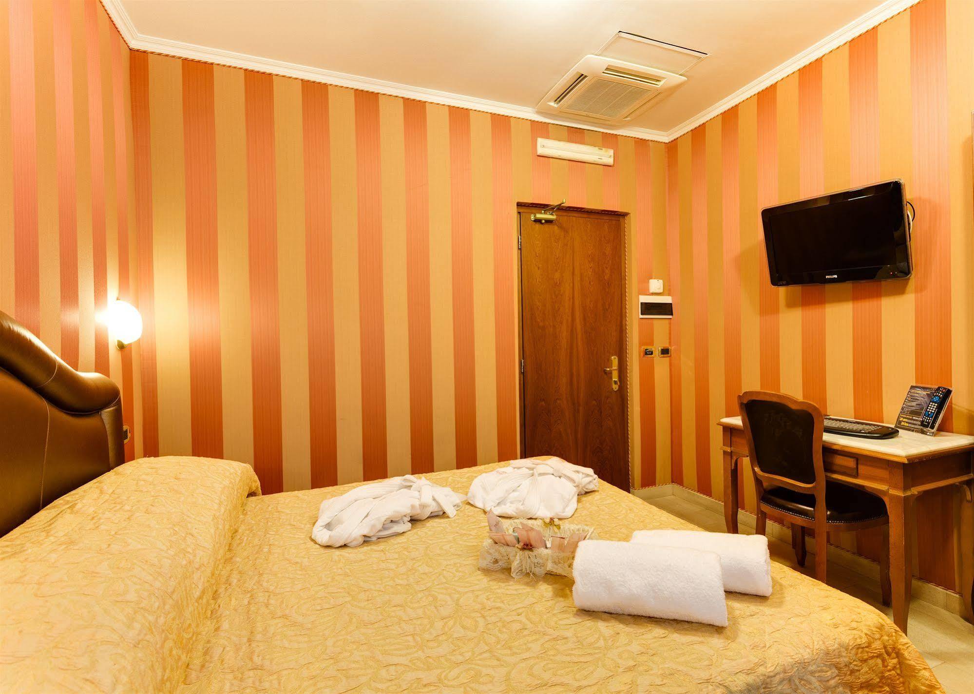 Hotel Forte Рим Экстерьер фото
